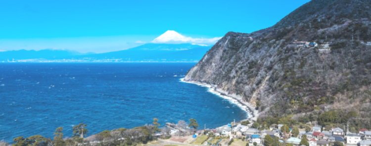 伊豆半島からの富士山眺望（静岡県・西伊豆）